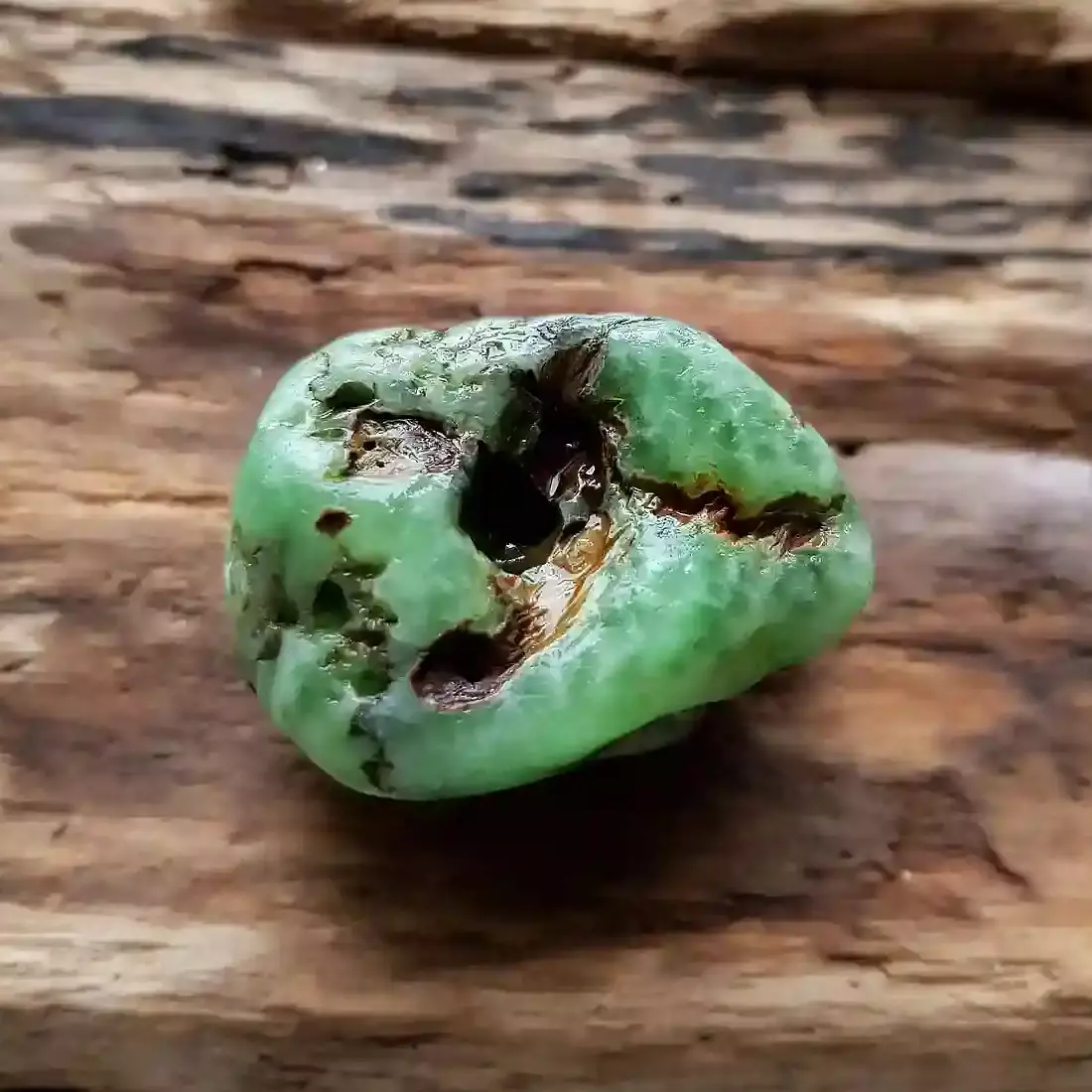 Genuine Milk Green Bonfire Glass