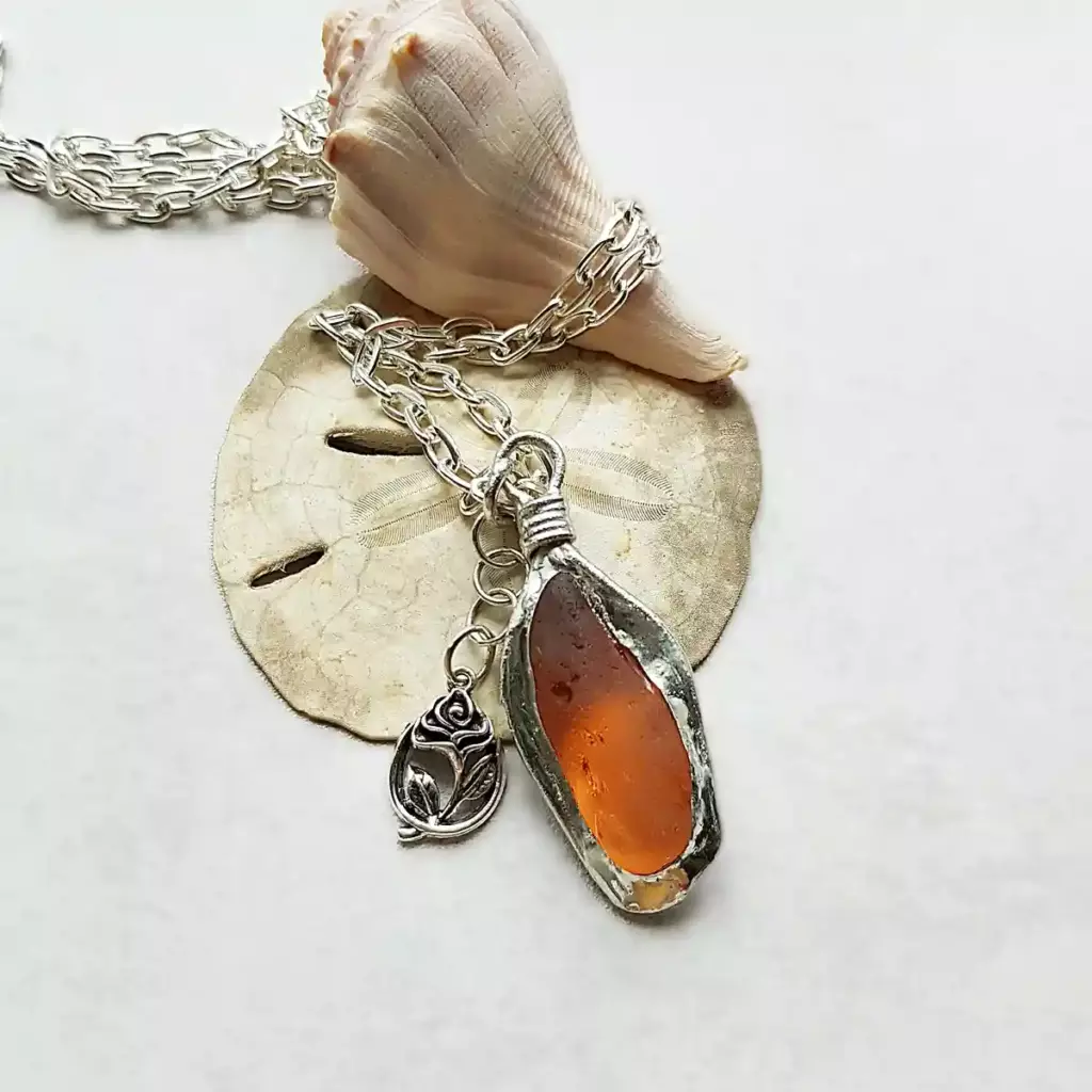 Rustic Amber Sea Glass Rose Necklace - Japan Sea glass