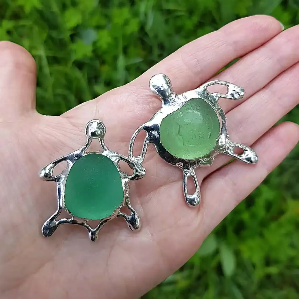 Genuine Sea Glass Turtle Brooch - Authentic Turtle Jewelry - Japan Sea Glass