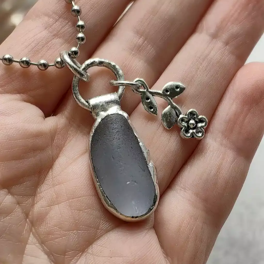 Minimalist grey sea glass necklace with flower charm - Japan sea glass