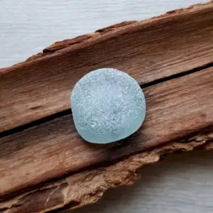 Rare UV sea glass bottom - Image 3